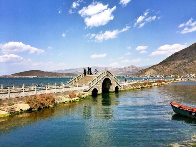 云南,致敬来宾、女士们与先生们