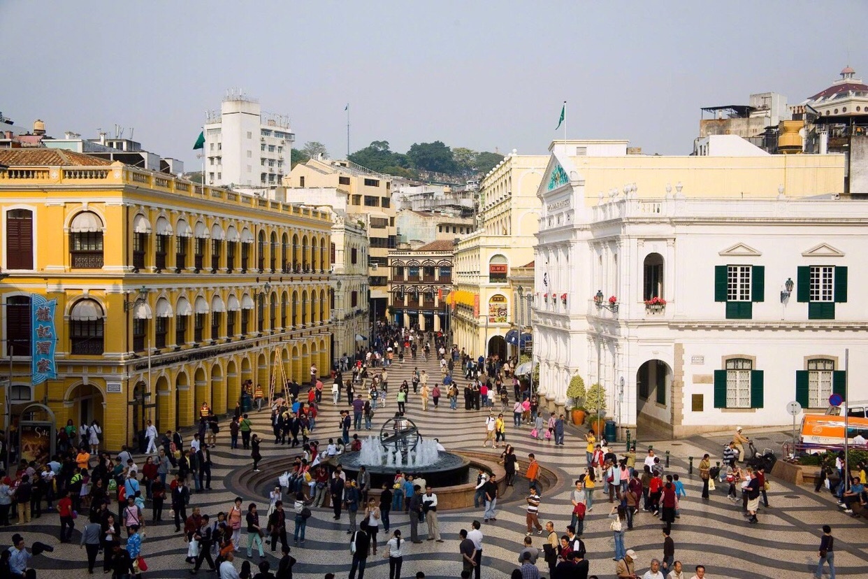 澳门,向尊敬的听众朋友们致意