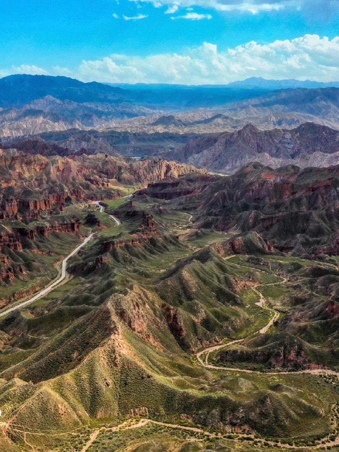 甘肃阳光下的温馨日常
